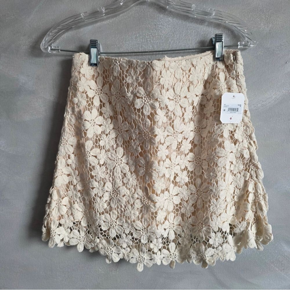 Natural Color Crochet Eyelet Mini Skirt Sz M Altar'd State NWT 100% Cotton